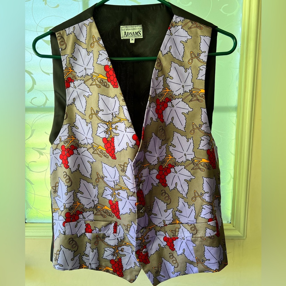 Vintage Men’s M vest. Sue Brinkhurst design for Adnams Wine Merchants.